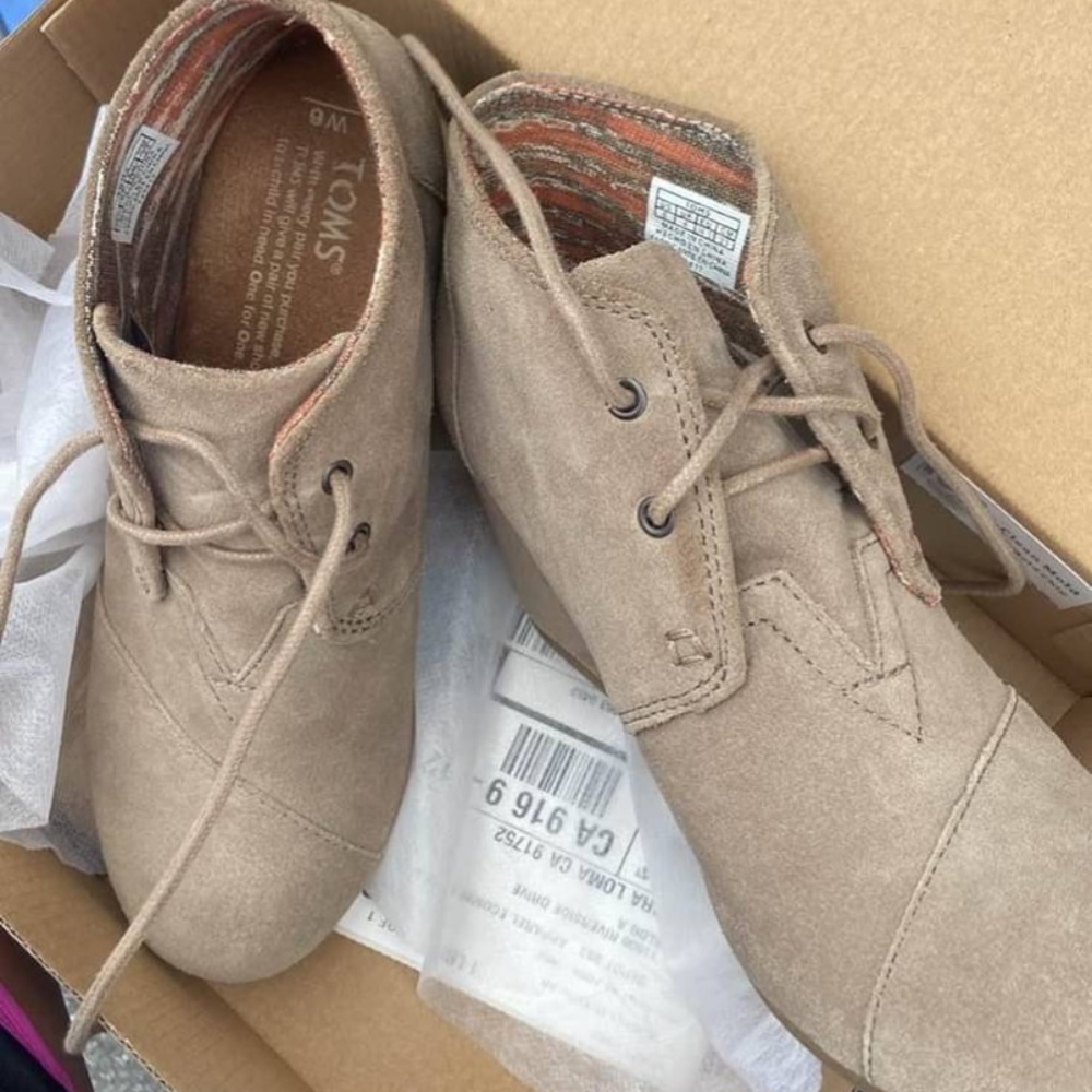 Tom’s Desert Wedge Heels - Picture 1 of 1